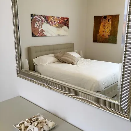 St. Vitale's Basilic View Elegant Апартаменты Равенна