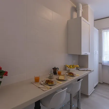 St. Vitale's Basilic View Elegant Apartment