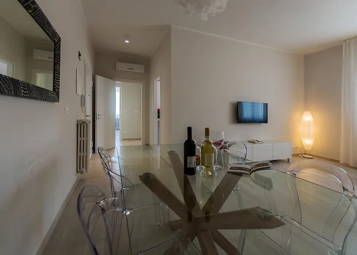 Apartment St. Vitale's Basilic View Elegant *